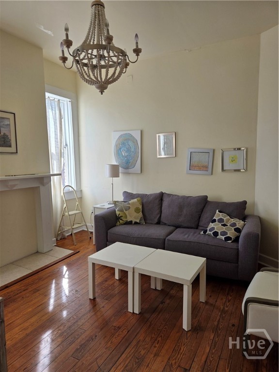 125 E Broad Street 2c Property Photo 3