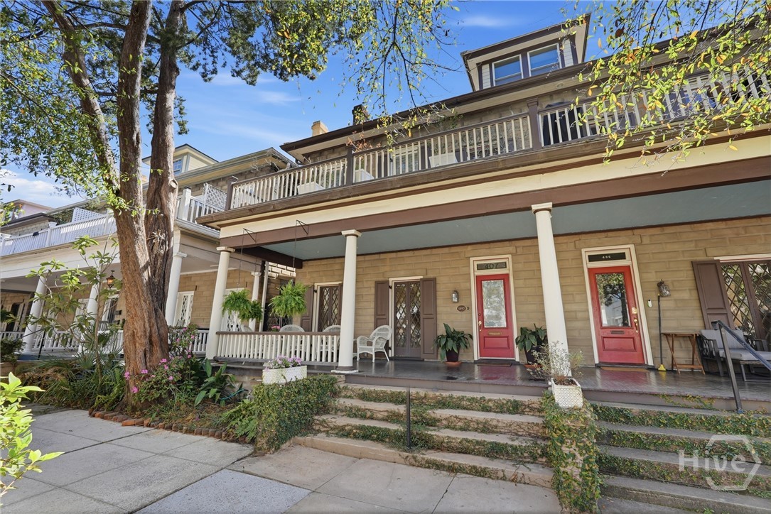 407 E Hall Street Property Photo 4