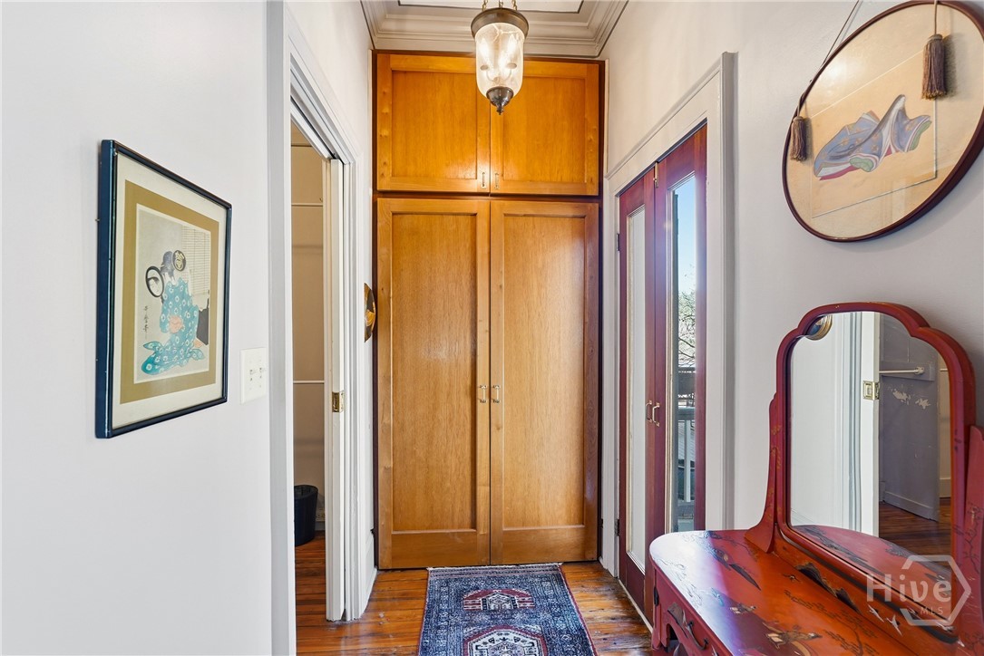407 E Hall Street Property Photo 48