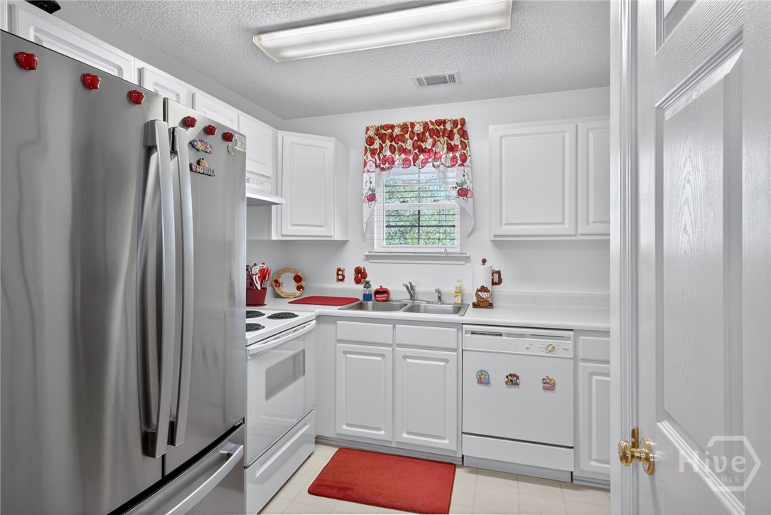 310 Tibet Avenue 8 Property Photo 10