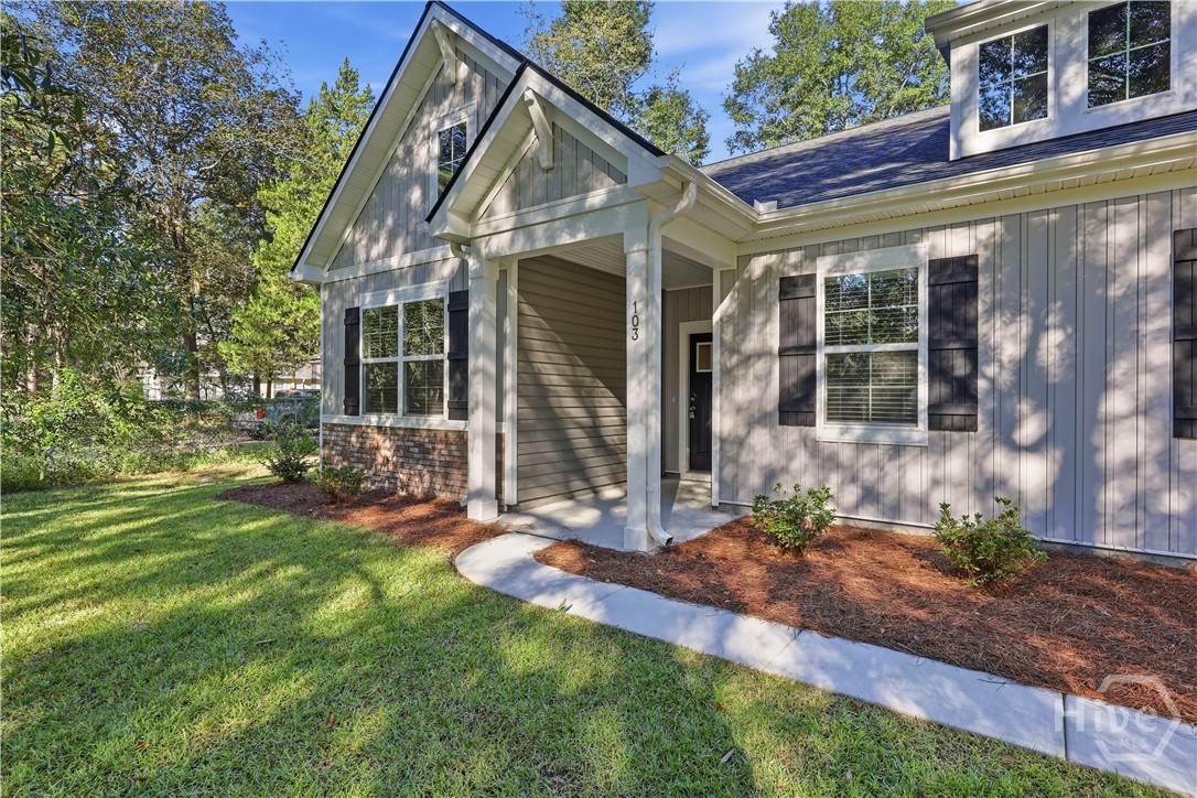103 Warren Street Property Photo 4