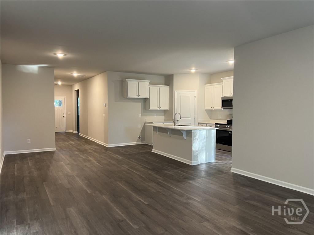 103 Warren Street Property Photo 7