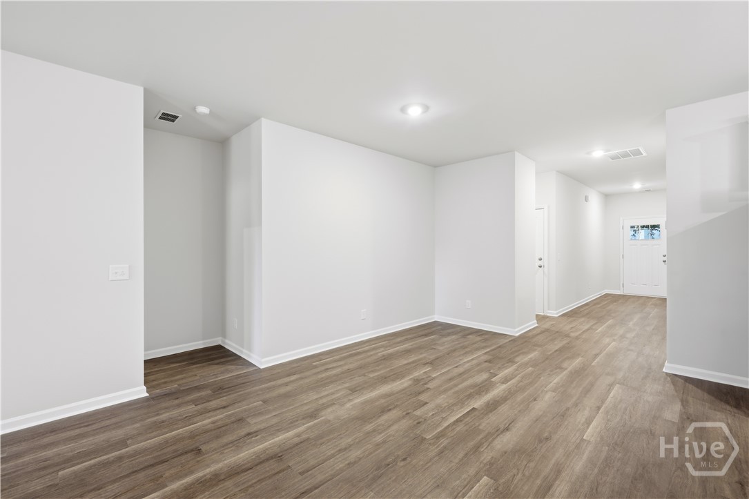 103 Warren Street Property Photo 13