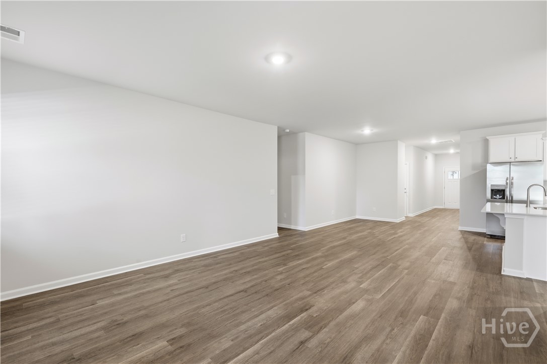 103 Warren Street Property Photo 32