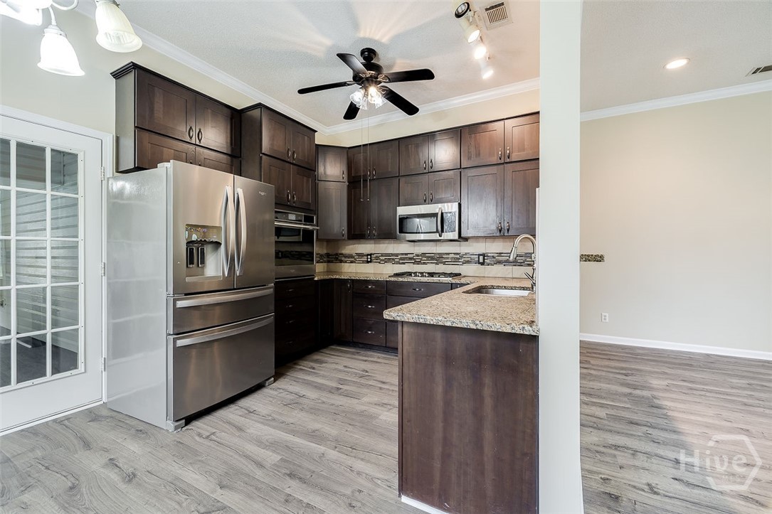 7 Haydens Court Property Photo 6