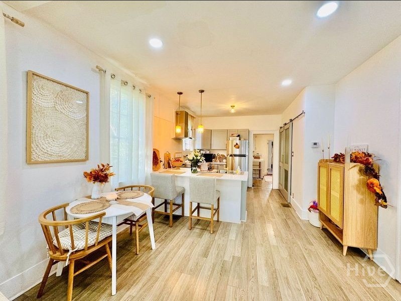 666 E 32nd Street Property Photo 5