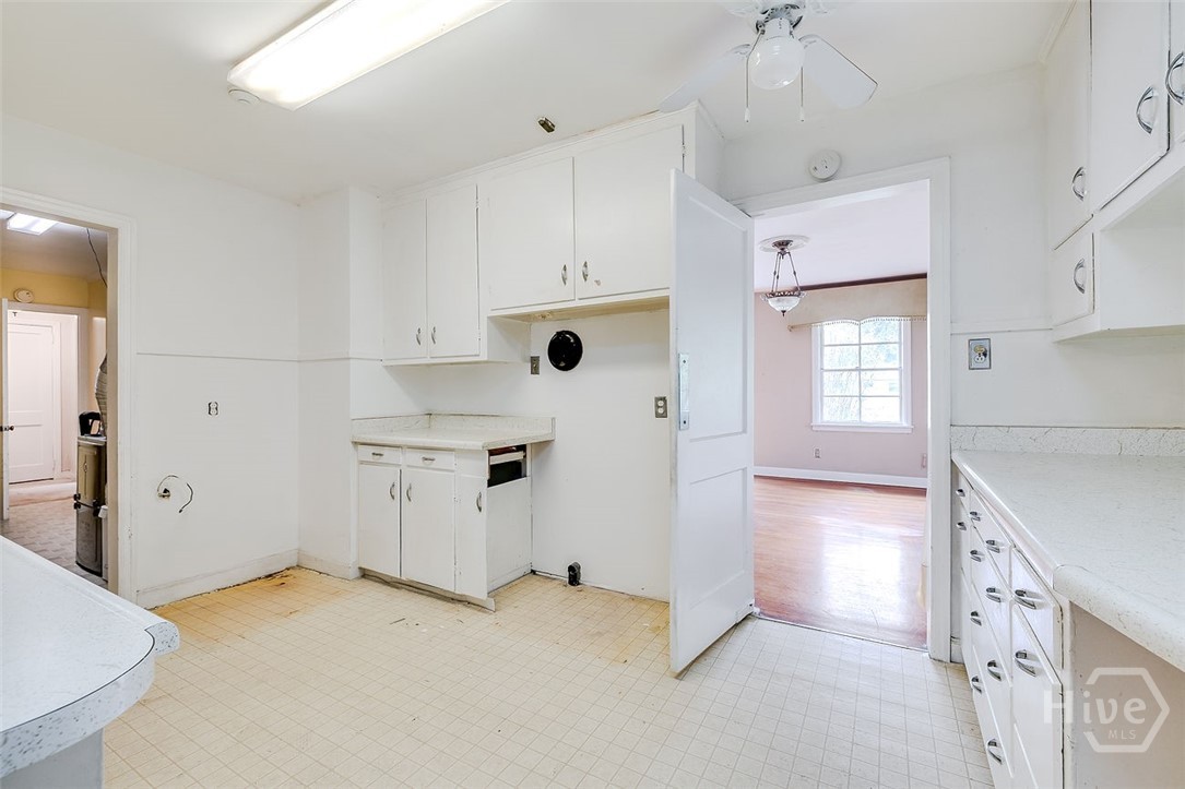 48 E 61st Street Property Photo 7