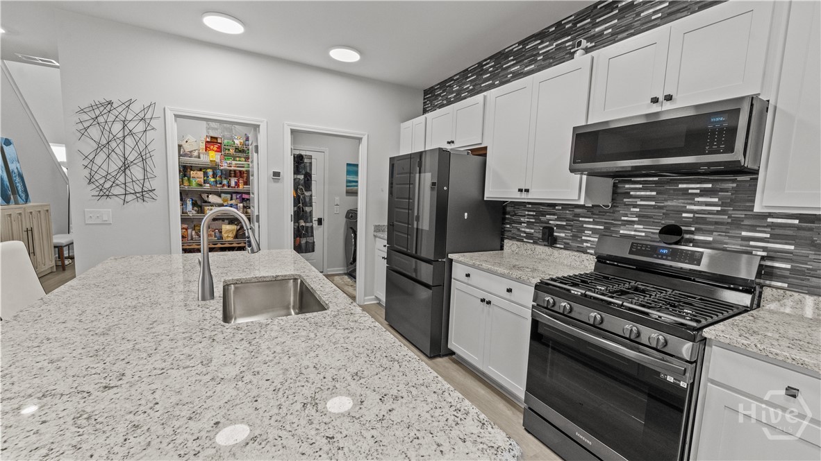 293 Lillian Street Property Photo 11
