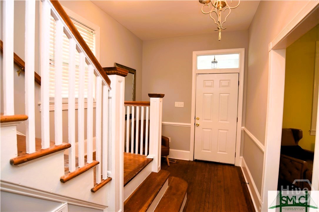 519 E 37th Street Property Photo 3
