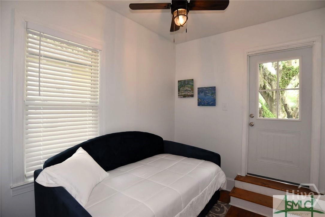 519 E 37th Street Property Photo 12