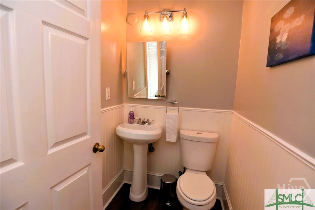 519 E 37th Street Property Photo 20