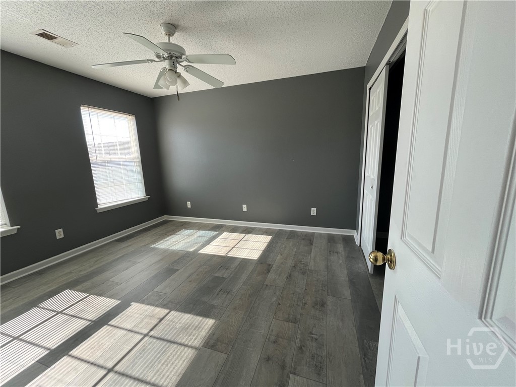 57 Bearing Circle Property Photo 11