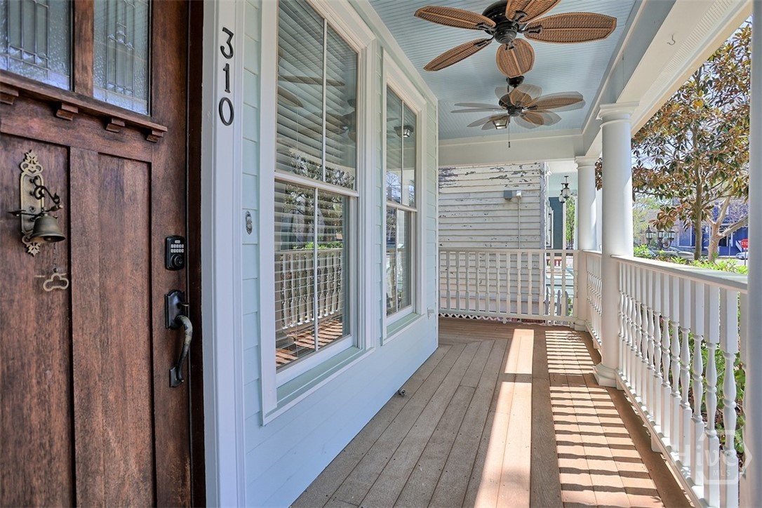 310 E Park Avenue Property Photo 4