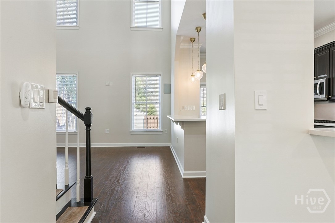 310 E Park Avenue Property Photo 13