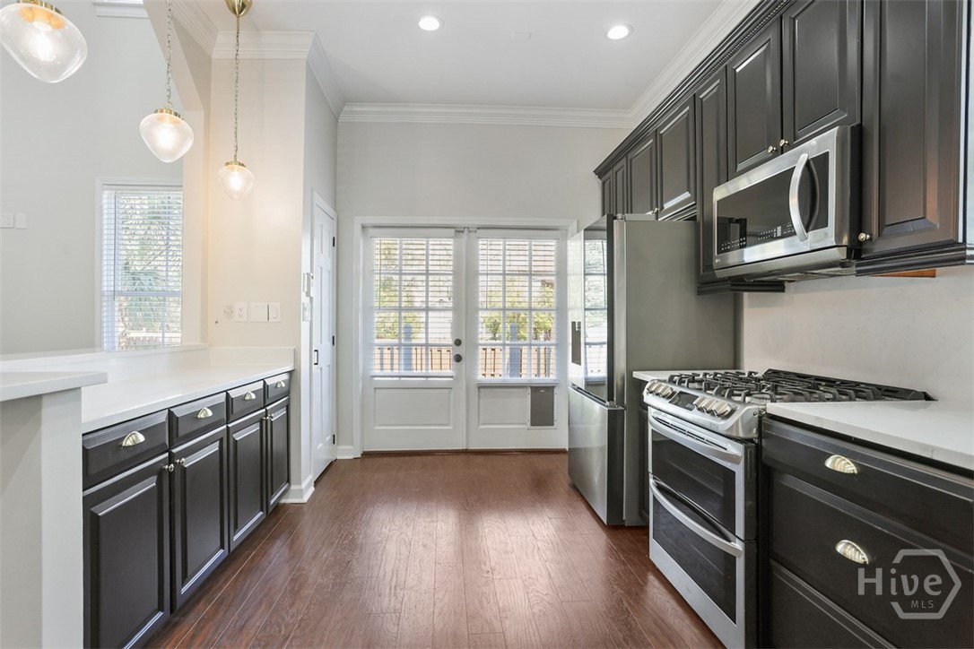 310 E Park Avenue Property Photo 19