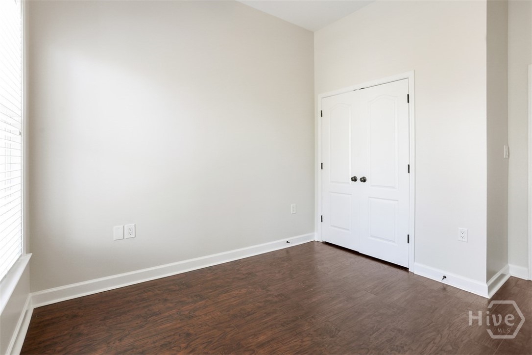 310 E Park Avenue Property Photo 34