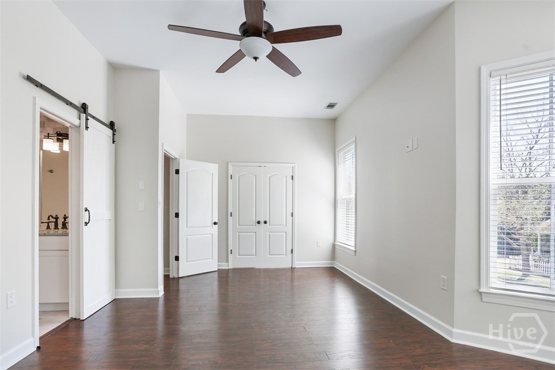 310 E Park Avenue Property Photo 41