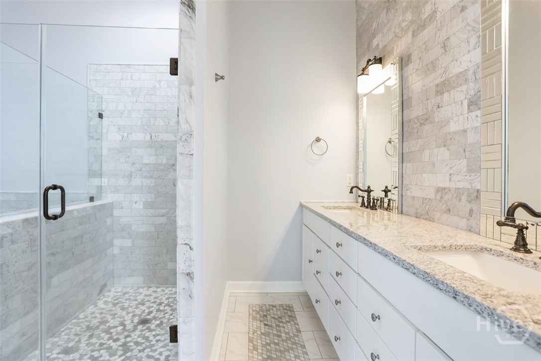 310 E Park Avenue Property Photo 46
