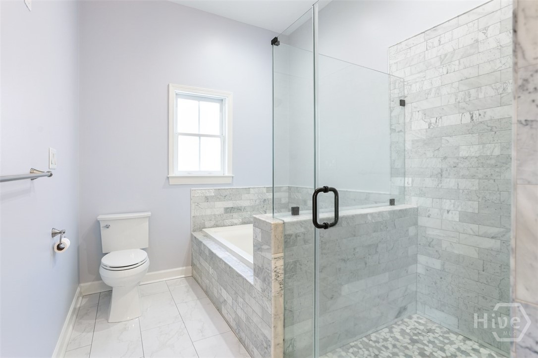 310 E Park Avenue Property Photo 47