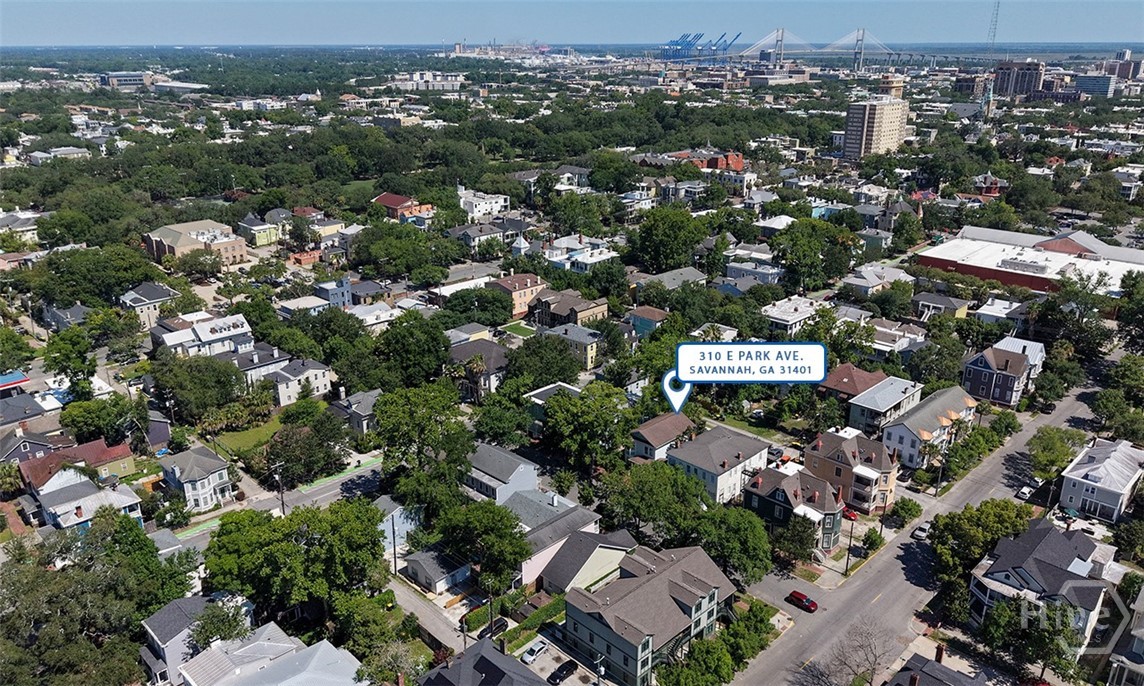 310 E Park Avenue Property Photo 63
