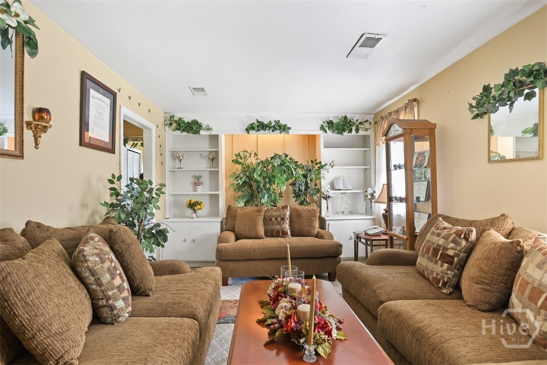 113 Chatham Villa Drive Property Photo 3