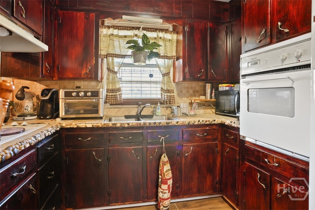 113 Chatham Villa Drive Property Photo 8