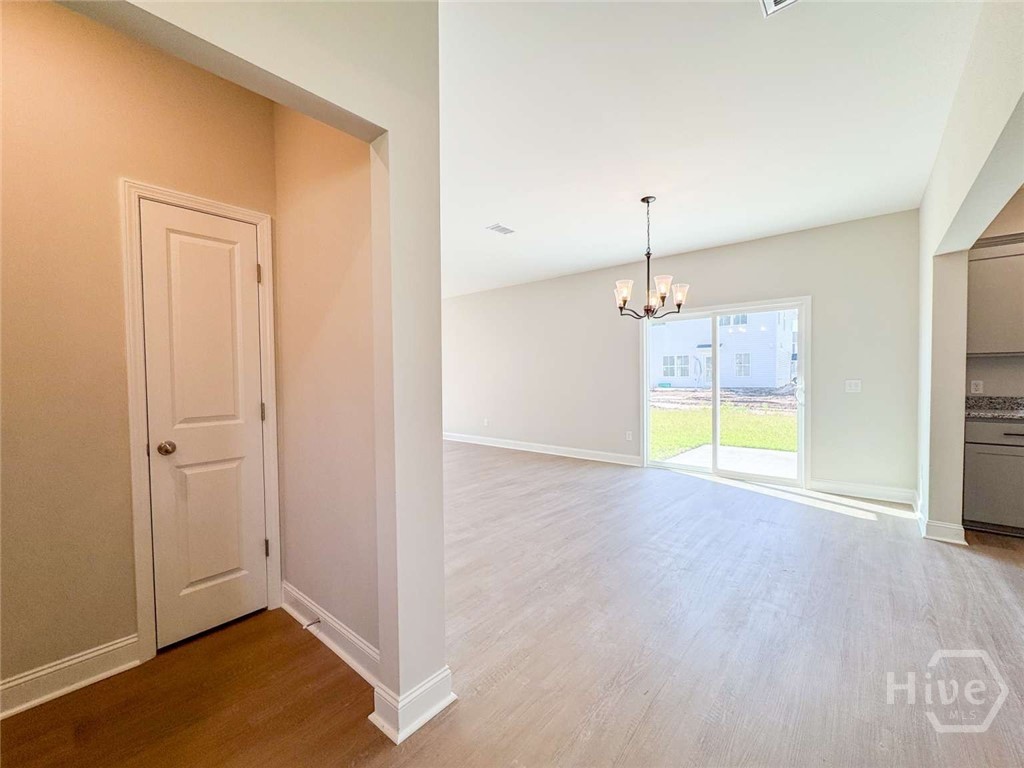 225 Providence Loop Property Photo 8