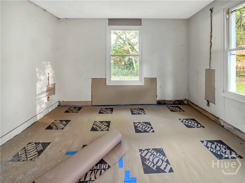 918 S Railroad Avenue Property Photo 6