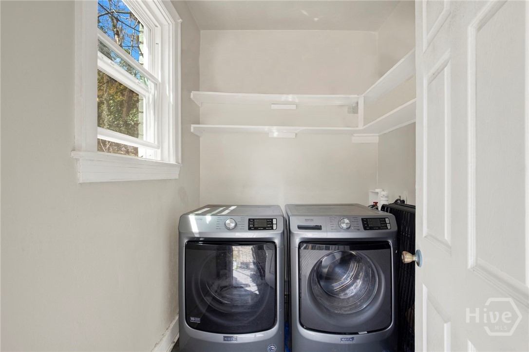 1007 Maupas Avenue Property Photo 21