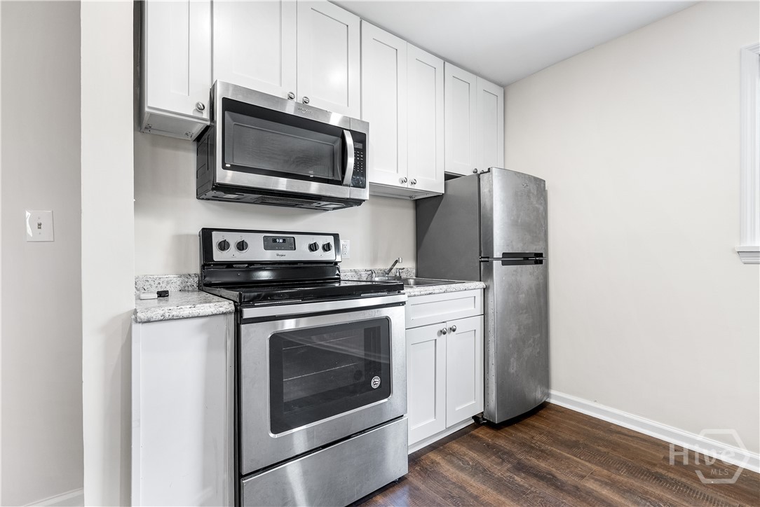 1007 Maupas Avenue Property Photo 28