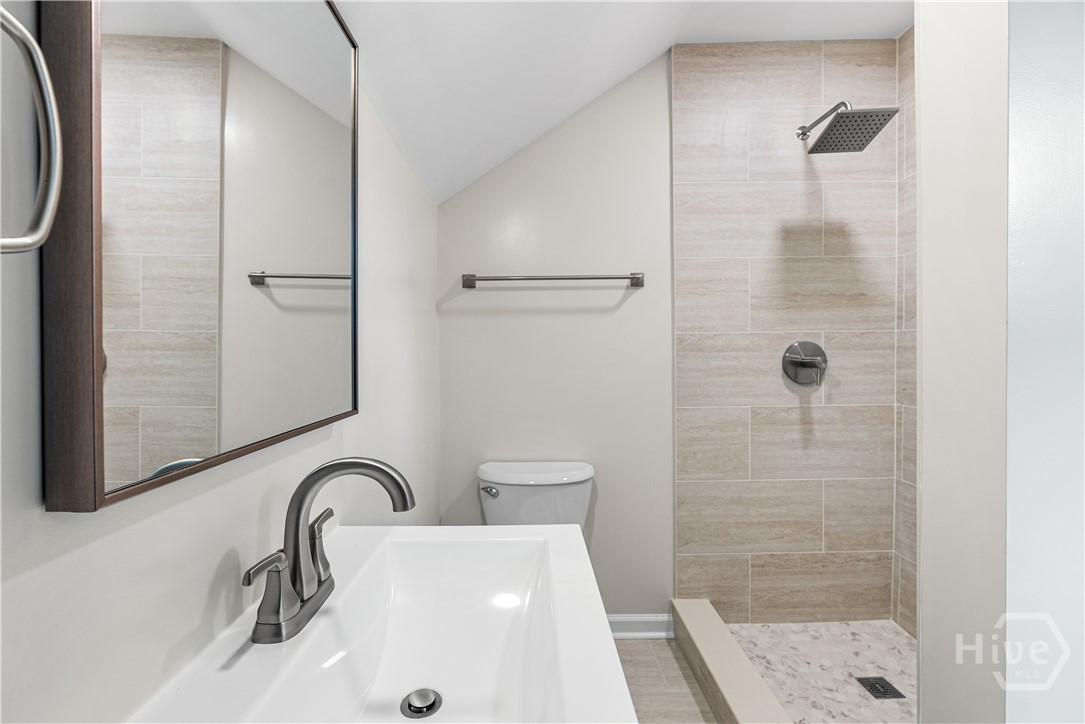 1007 Maupas Avenue Property Photo 31