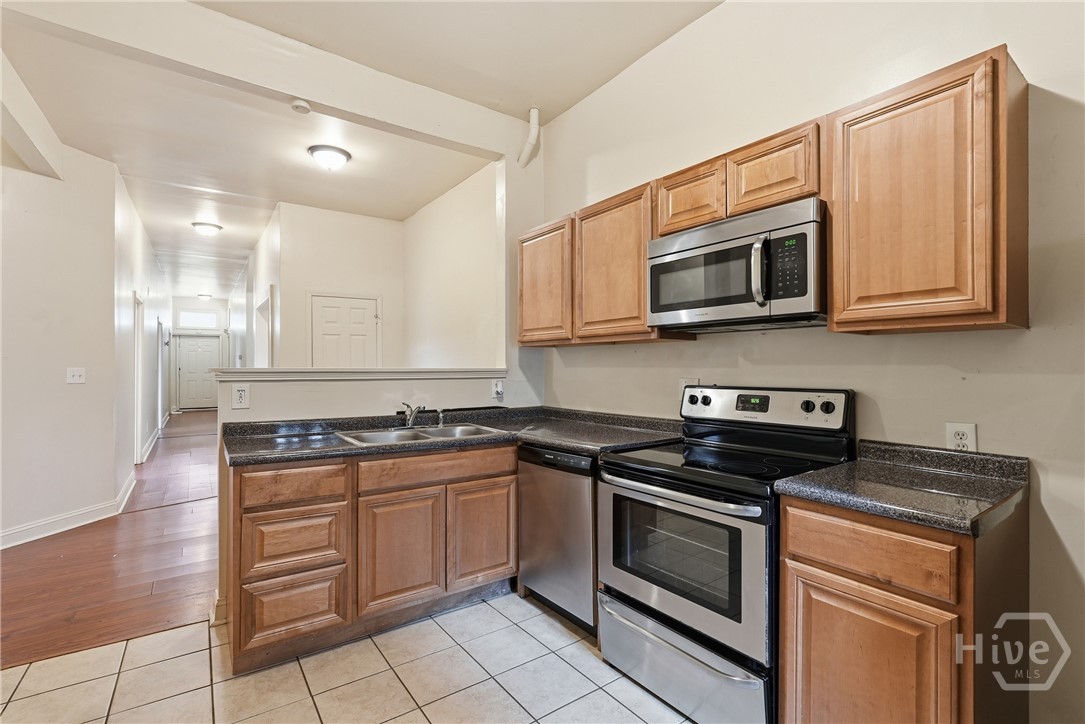 309 W 41st Street Property Photo 10
