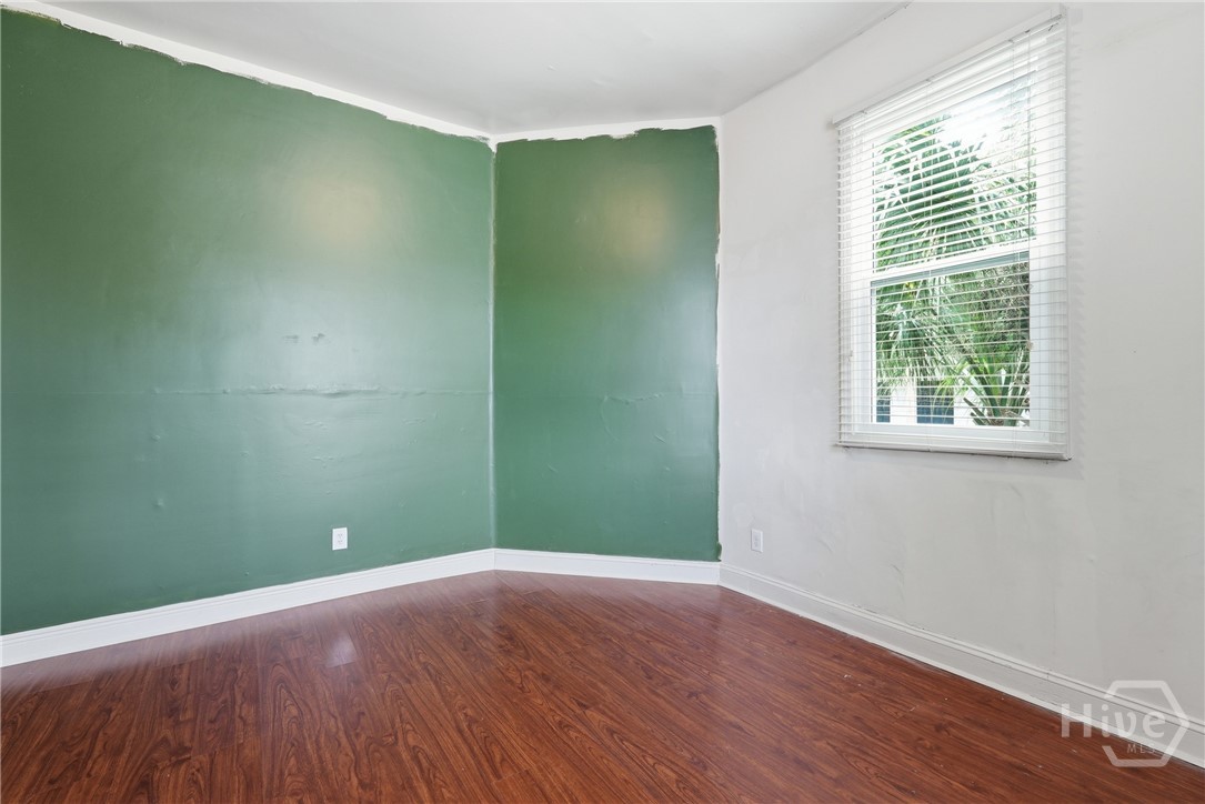 309 W 41st Street Property Photo 24
