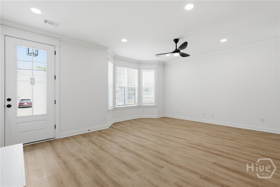 1209 E 34th Street Property Photo 8