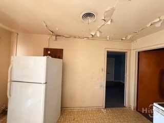 410 E Montgomery Cross Roads Property Photo 32