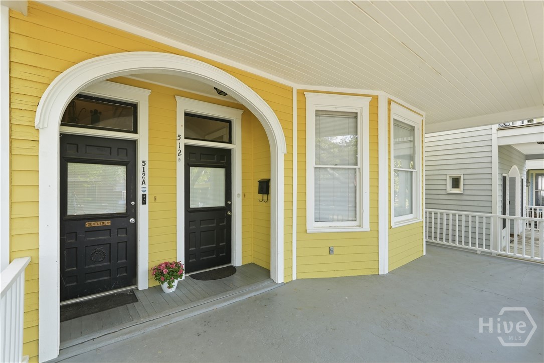 512 E Duffy Street Property Photo 3