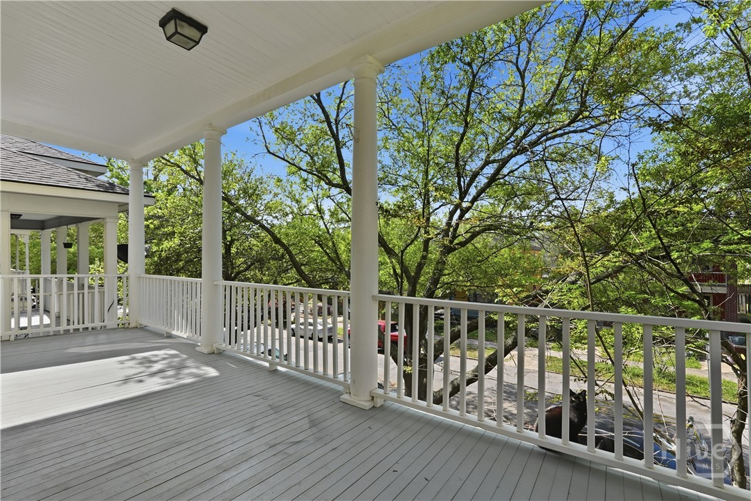 512 E Duffy Street Property Photo 4