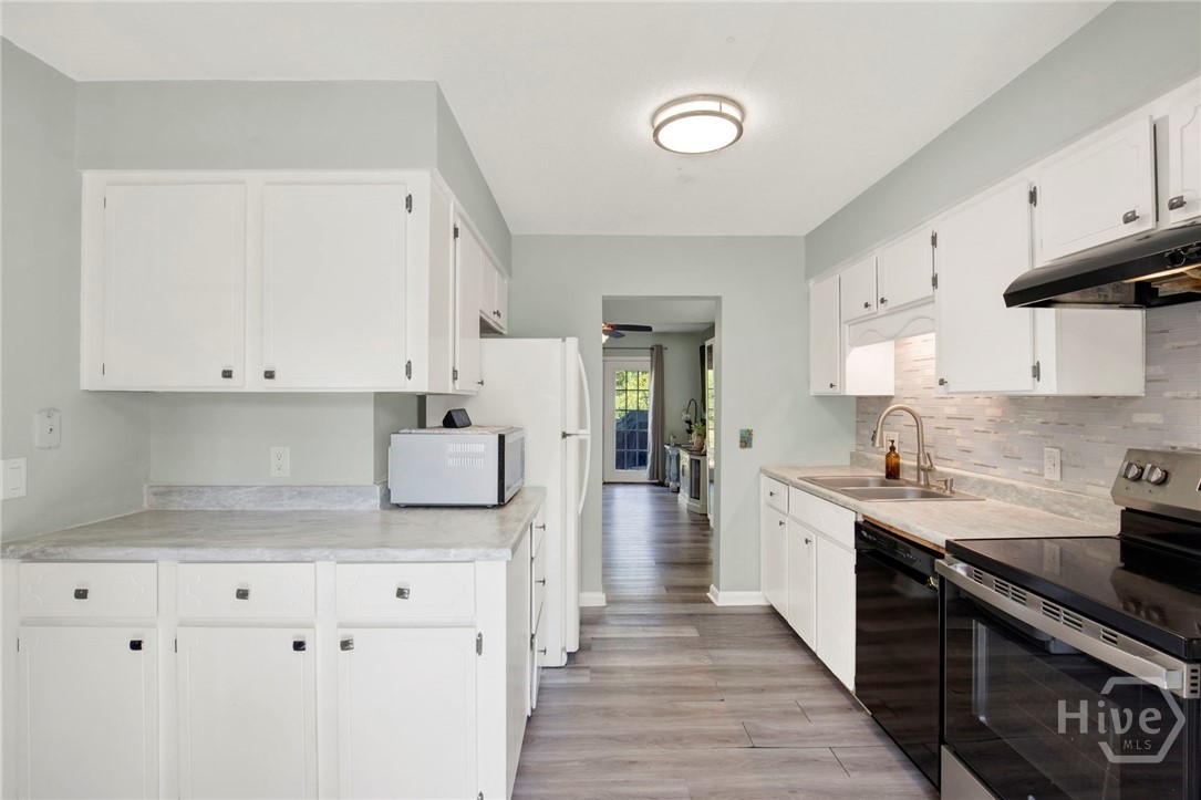 912 Pineland Avenue 3 Property Photo 6