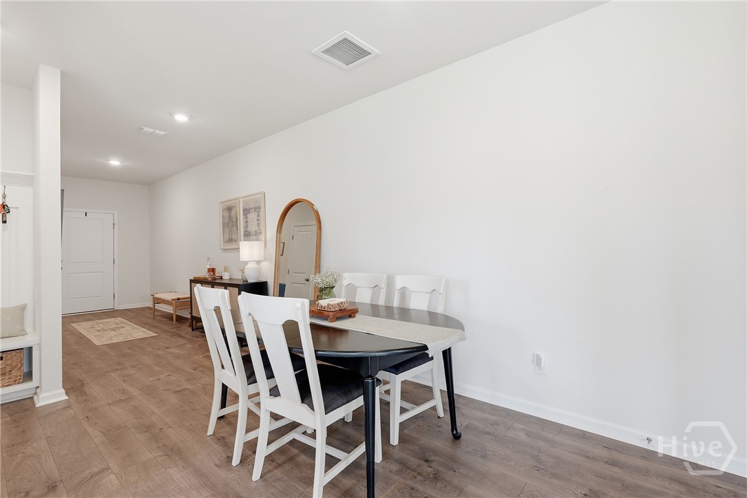 144 Congo Court Property Photo 4