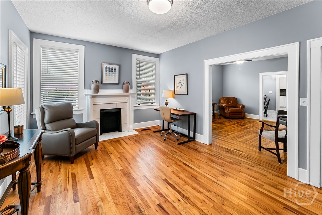 510-512 E 39th Street Property Photo 5