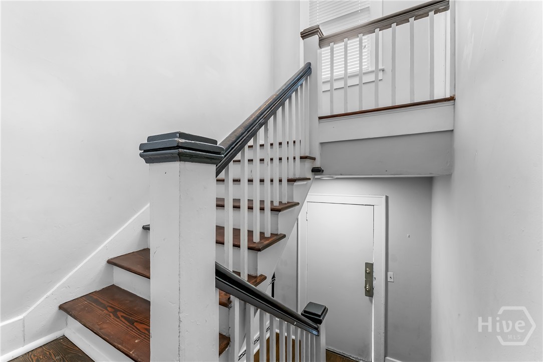 510-512 E 39th Street Property Photo 21