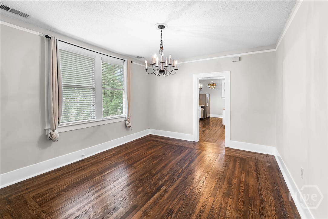 510-512 E 39th Street Property Photo 25