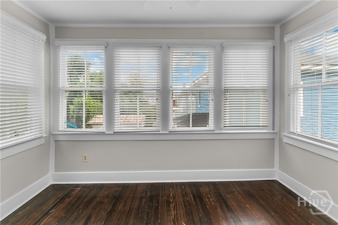 510-512 E 39th Street Property Photo 33