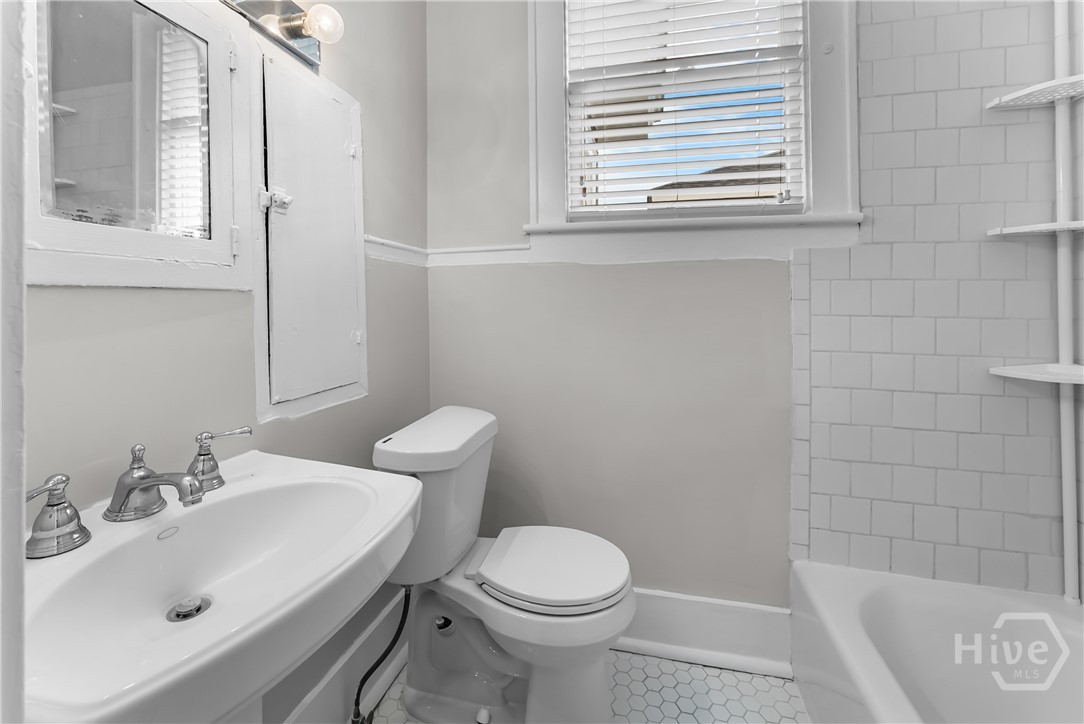 510-512 E 39th Street Property Photo 34