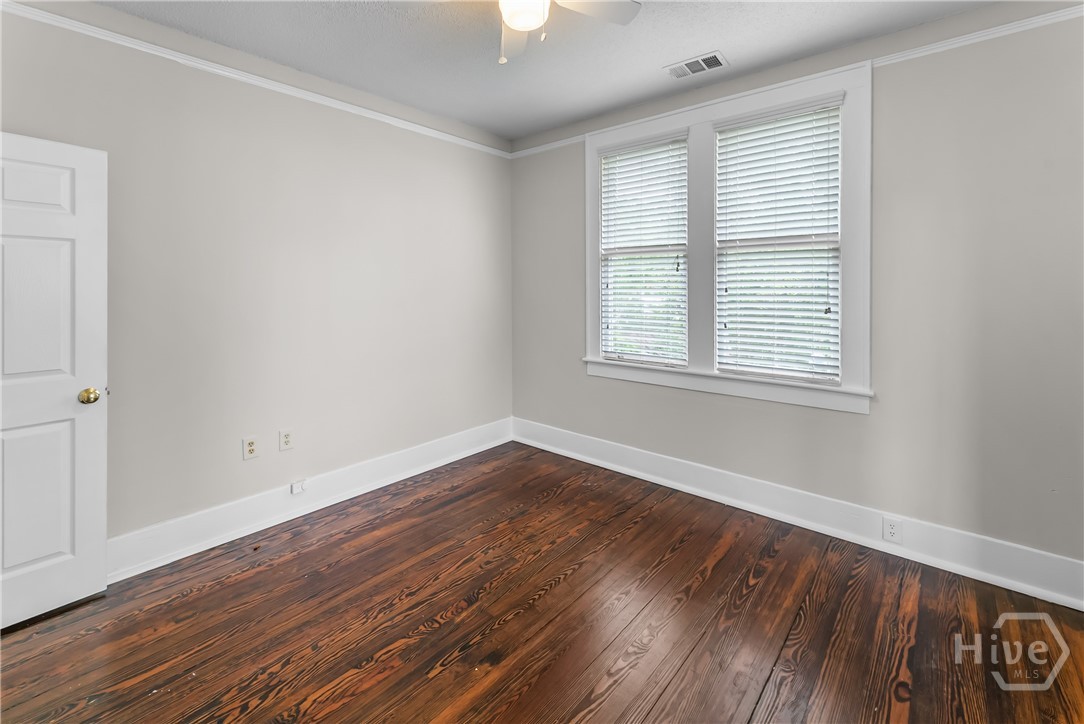 510-512 E 39th Street Property Photo 53