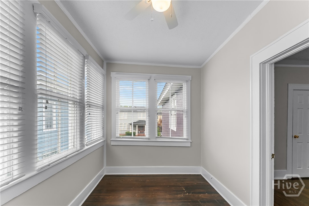 510-512 E 39th Street Property Photo 54