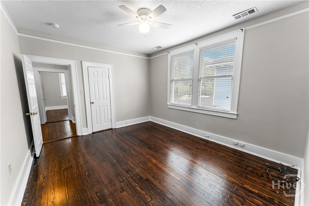 510-512 E 39th Street Property Photo 56