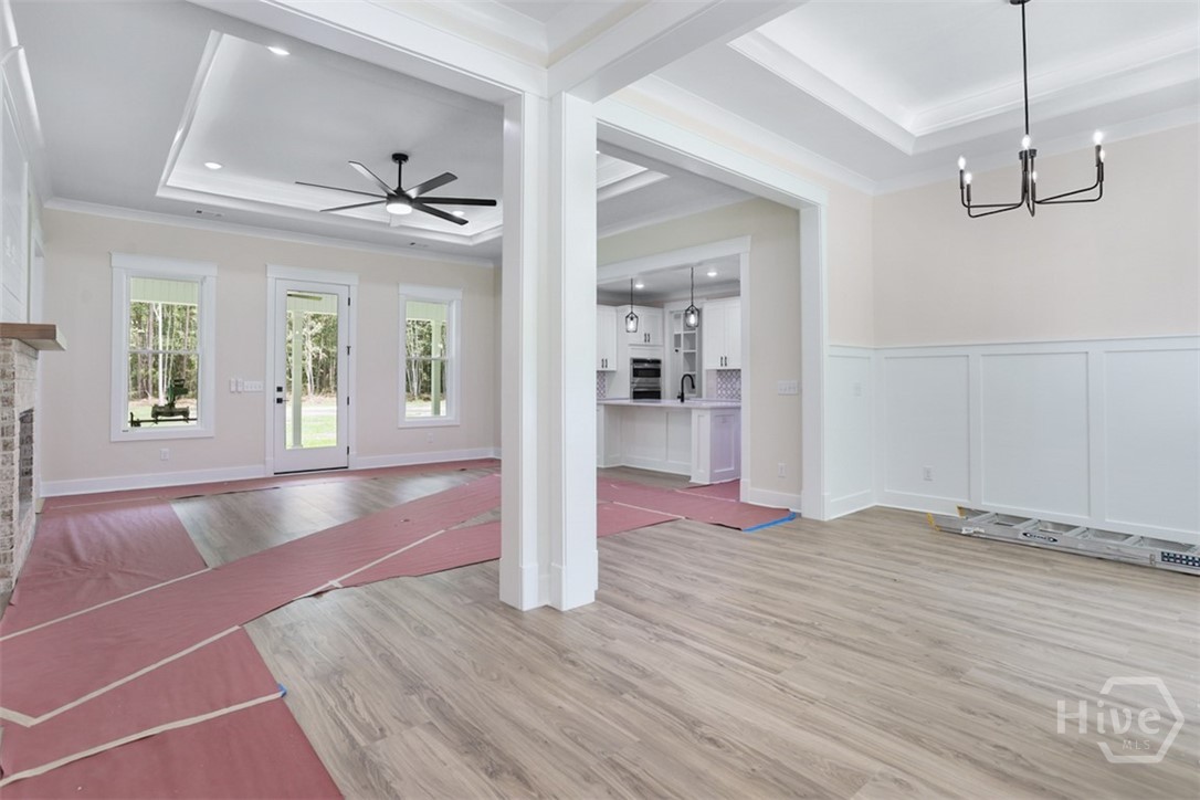433 Exley Loop Property Photo 4