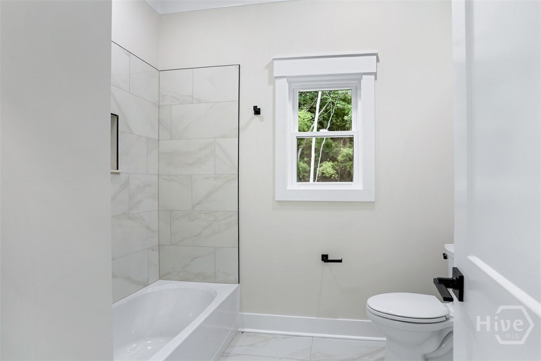 433 Exley Loop Property Photo 26
