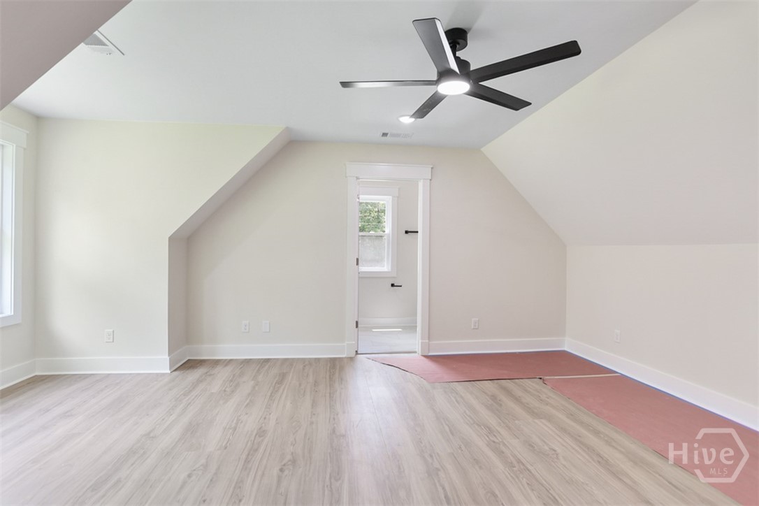 433 Exley Loop Property Photo 31